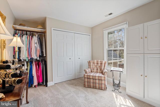 11 HEMLOCK CT, Cockeysville, MD 21030