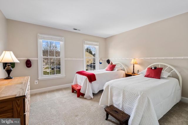 11 HEMLOCK CT, Cockeysville, MD 21030