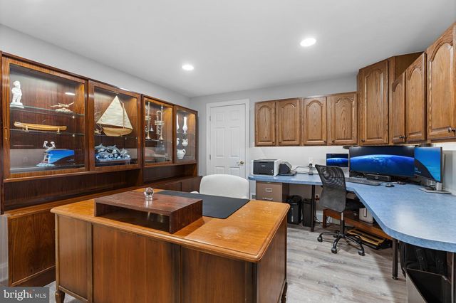 11 HEMLOCK CT, Cockeysville, MD 21030