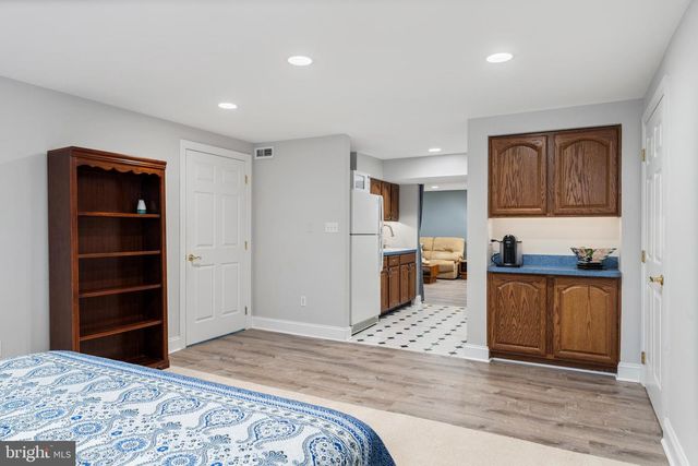 11 HEMLOCK CT, Cockeysville, MD 21030