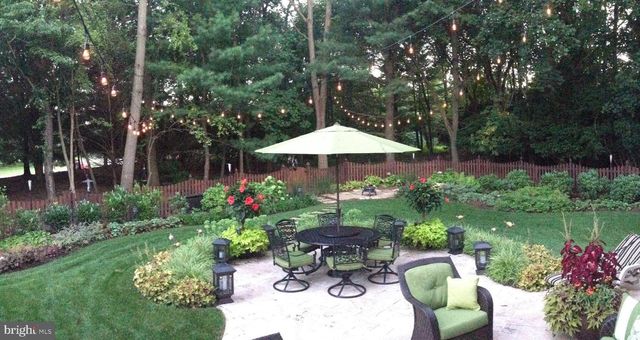 11 HEMLOCK CT, Cockeysville, MD 21030