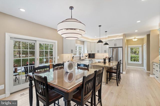 11 HEMLOCK CT, Cockeysville, MD 21030