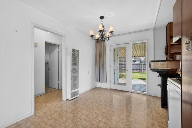 2113 Yorkshire Rd, Sacramento, CA 95815