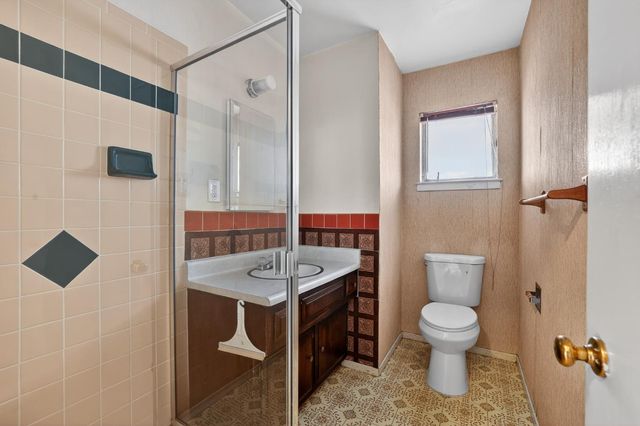 2113 Yorkshire Rd, Sacramento, CA 95815