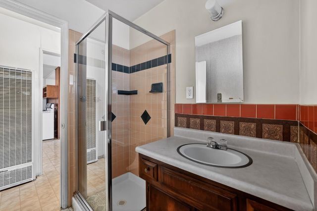 2113 Yorkshire Rd, Sacramento, CA 95815