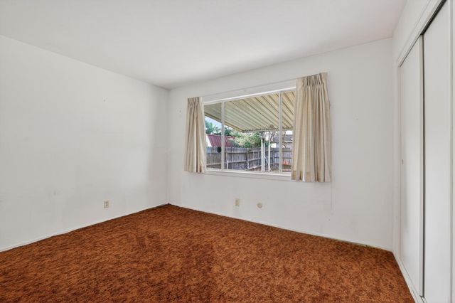 2113 Yorkshire Rd, Sacramento, CA 95815