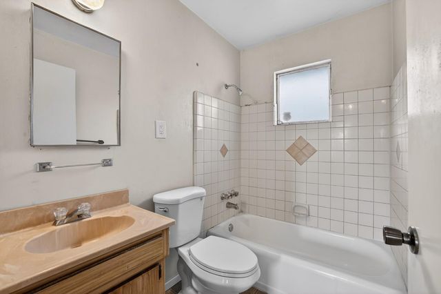 2113 Yorkshire Rd, Sacramento, CA 95815