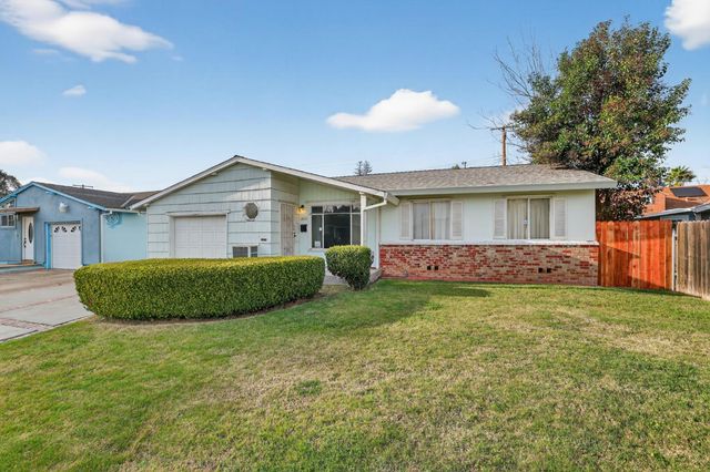 2113 Yorkshire Rd, Sacramento, CA 95815
