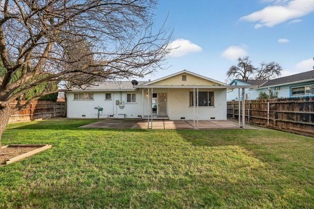 2113 Yorkshire Rd, Sacramento, CA 95815