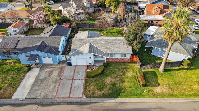2113 Yorkshire Rd, Sacramento, CA 95815