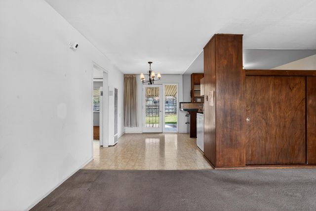 2113 Yorkshire Rd, Sacramento, CA 95815