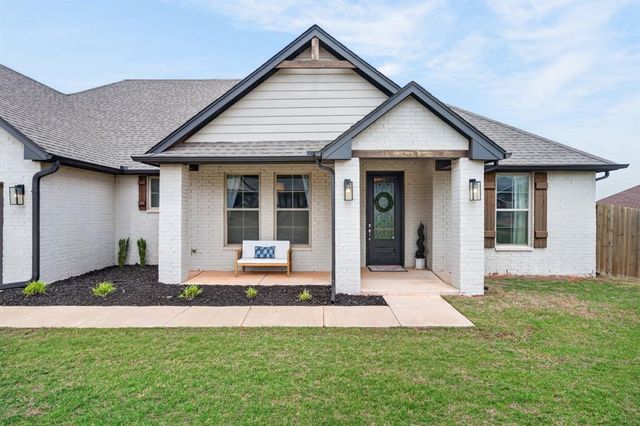 637 Megan Lane, Blanchard, OK 73010