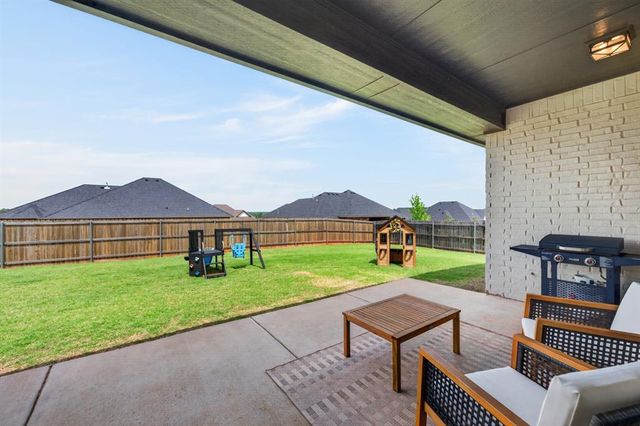 637 Megan Lane, Blanchard, OK 73010