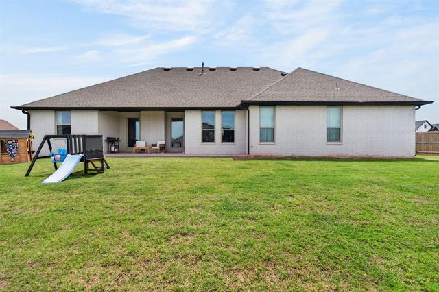 637 Megan Lane, Blanchard, OK 73010