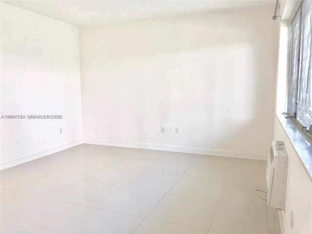 2250 Bay Dr 8, Miami Beach, FL 33141
