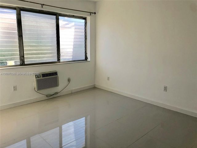 2250 Bay Dr 8, Miami Beach, FL 33141
