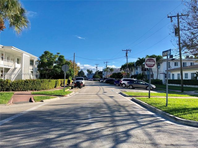 2250 Bay Dr 8, Miami Beach, FL 33141