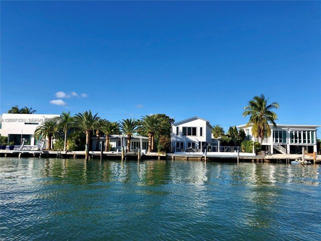 2250 Bay Dr 8, Miami Beach, FL 33141