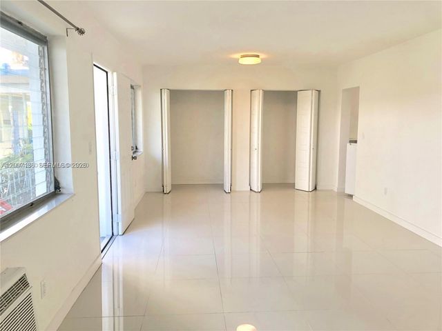 2250 Bay Dr 8, Miami Beach, FL 33141