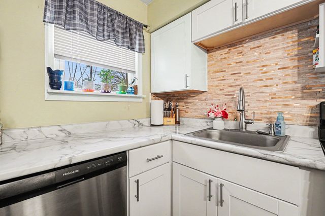 3516 164th Street, Hammond, IN 46323