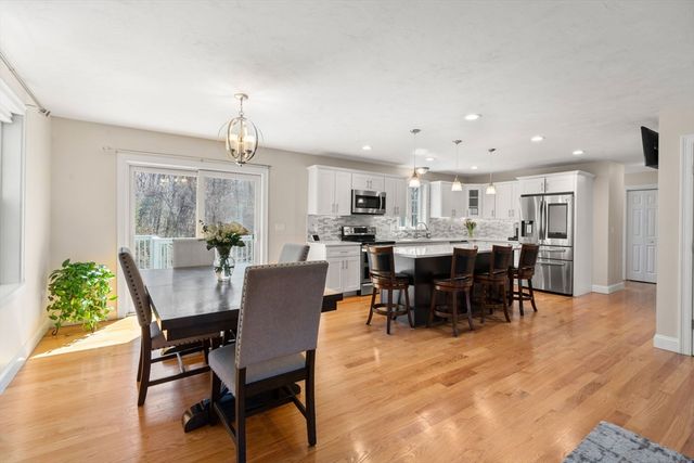 5 Glebe St, Rehoboth, MA 02769