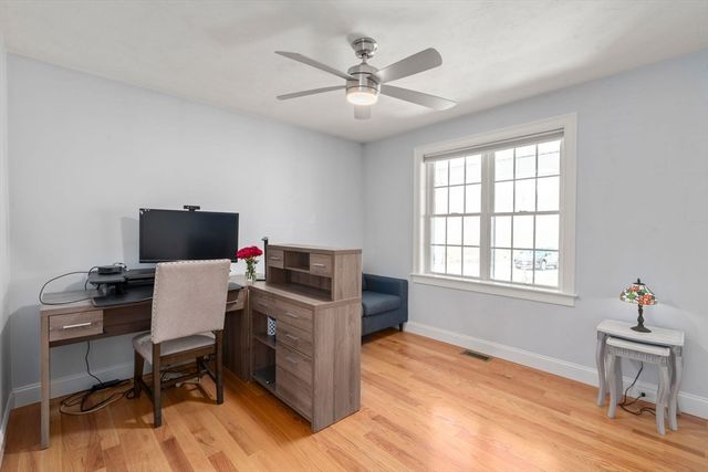 5 Glebe St, Rehoboth, MA 02769