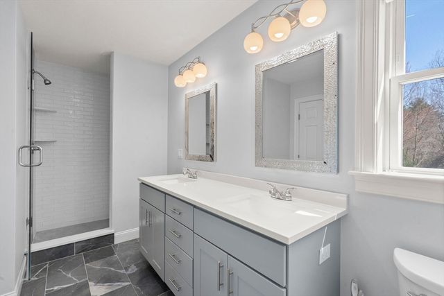 5 Glebe St, Rehoboth, MA 02769