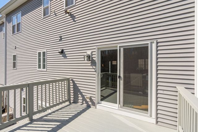 5 Glebe St, Rehoboth, MA 02769