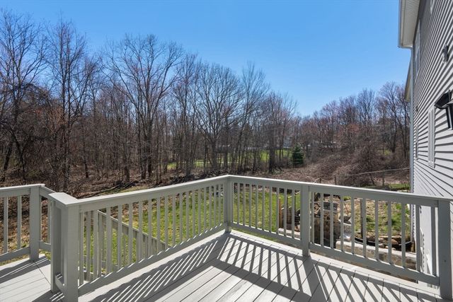 5 Glebe St, Rehoboth, MA 02769