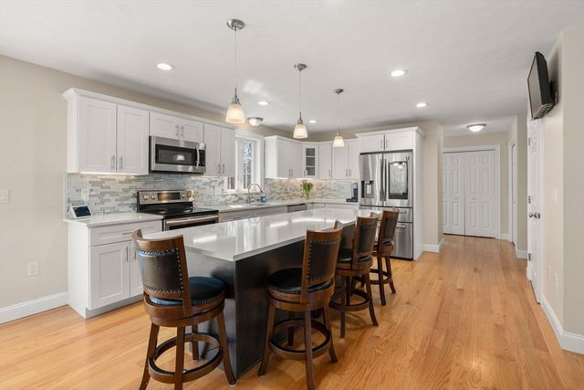 5 Glebe St, Rehoboth, MA 02769