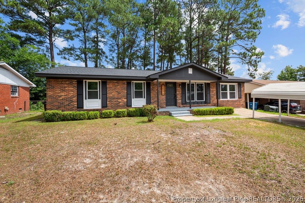 5490 Lindale Court, Fayetteville, NC 28314 — exterior