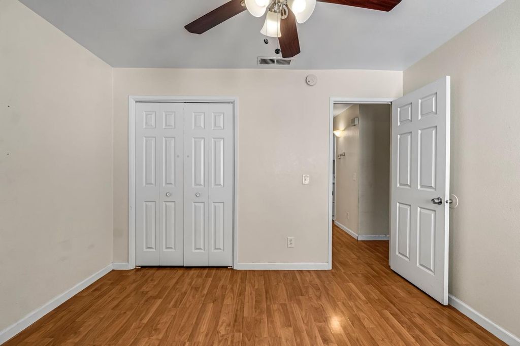 Image 17 of property listing at 5965 E Shields Avenue # 180, Fresno, CA 93727