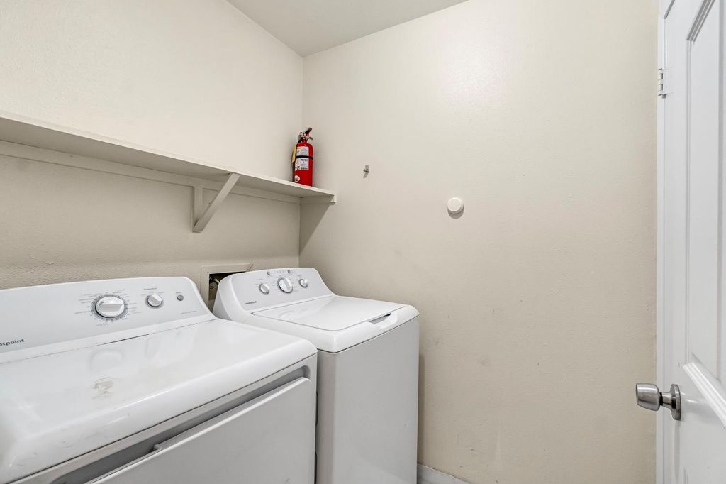 Image 20 of property listing at 5965 E Shields Avenue # 180, Fresno, CA 93727