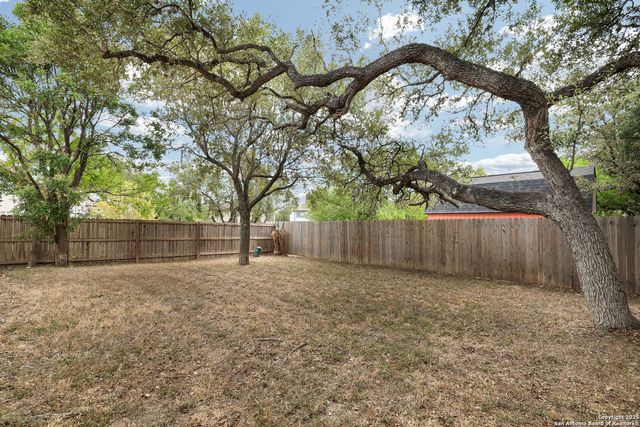 827 Clover Creek, San Antonio, TX 78245