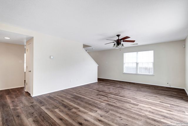 827 Clover Creek, San Antonio, TX 78245