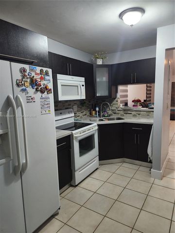 8391 SW 148th Ave, Miami, FL 33193