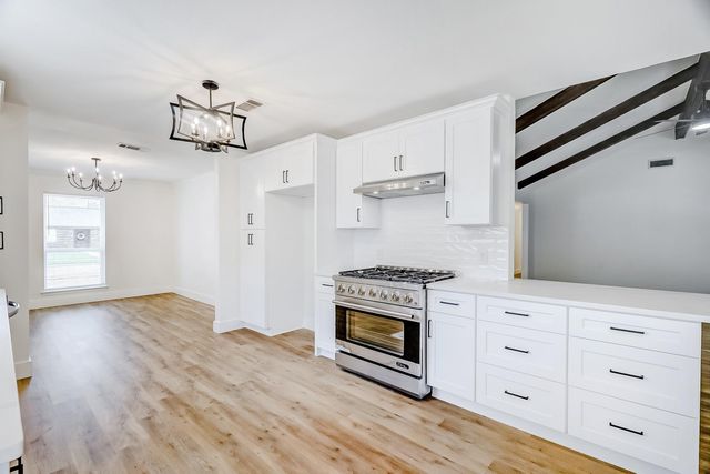 662 Birchwood Drive, Port Neches, TX 77651