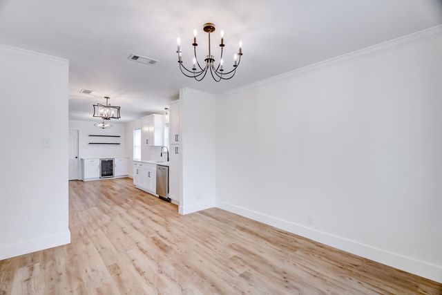 662 Birchwood Drive, Port Neches, TX 77651