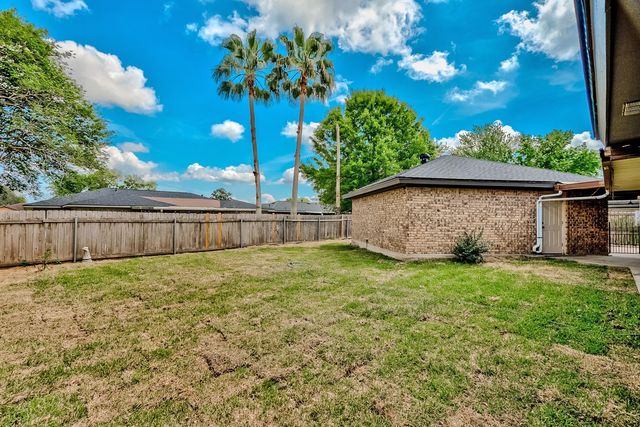 662 Birchwood Drive, Port Neches, TX 77651