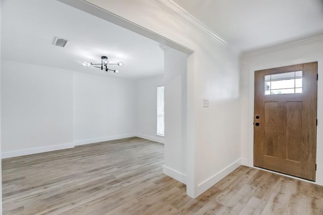 662 Birchwood Drive, Port Neches, TX 77651