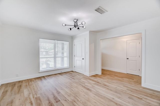 662 Birchwood Drive, Port Neches, TX 77651