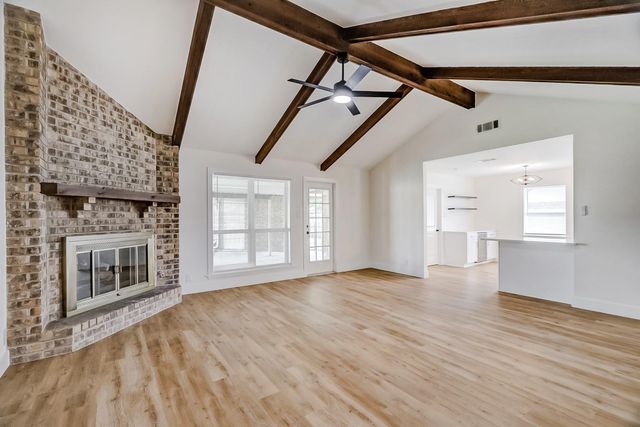 662 Birchwood Drive, Port Neches, TX 77651