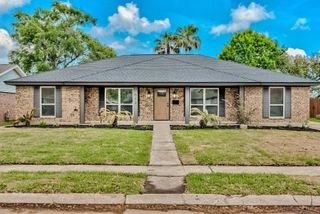 662 Birchwood Drive, Port Neches, TX 77651