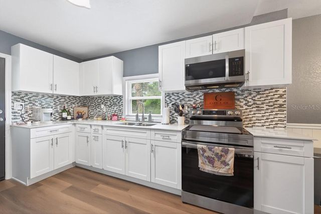 6101 ANNA AVENUE, Gibsonton, FL 33534