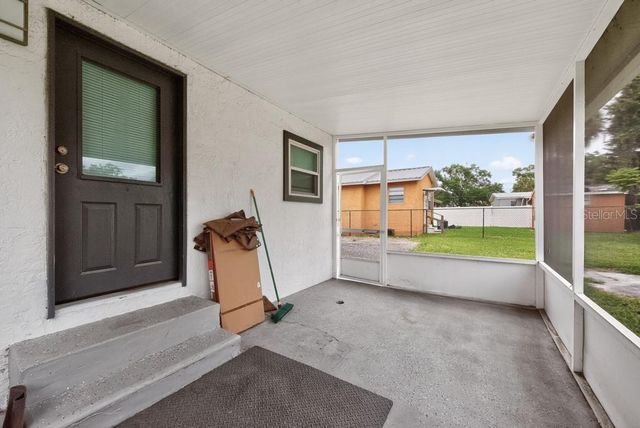 6101 ANNA AVENUE, Gibsonton, FL 33534