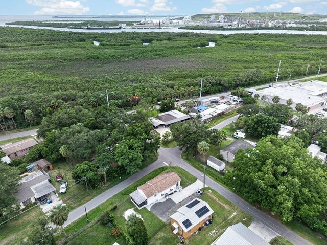 6101 ANNA AVENUE, Gibsonton, FL 33534