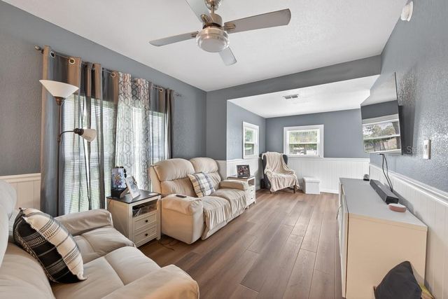 6101 ANNA AVENUE, Gibsonton, FL 33534