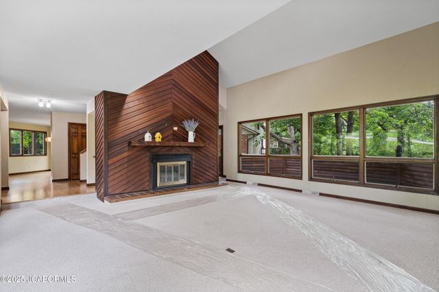 2036 WENDEMERE COURT, Jefferson City, MO 65109