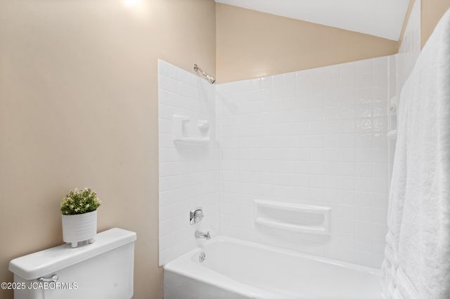 2036 WENDEMERE COURT, Jefferson City, MO 65109