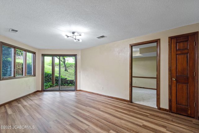 2036 WENDEMERE COURT, Jefferson City, MO 65109